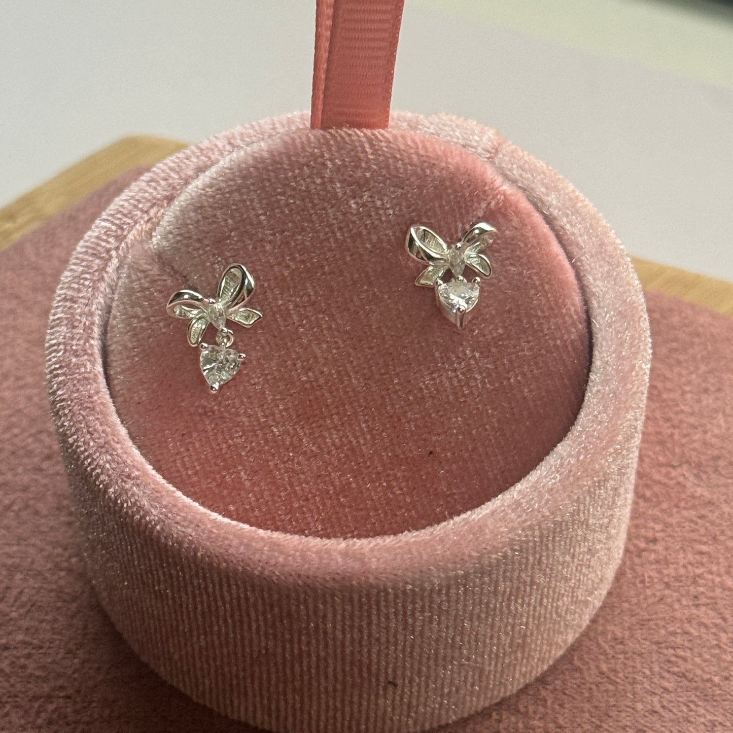 Aretes de Moño y Corazón