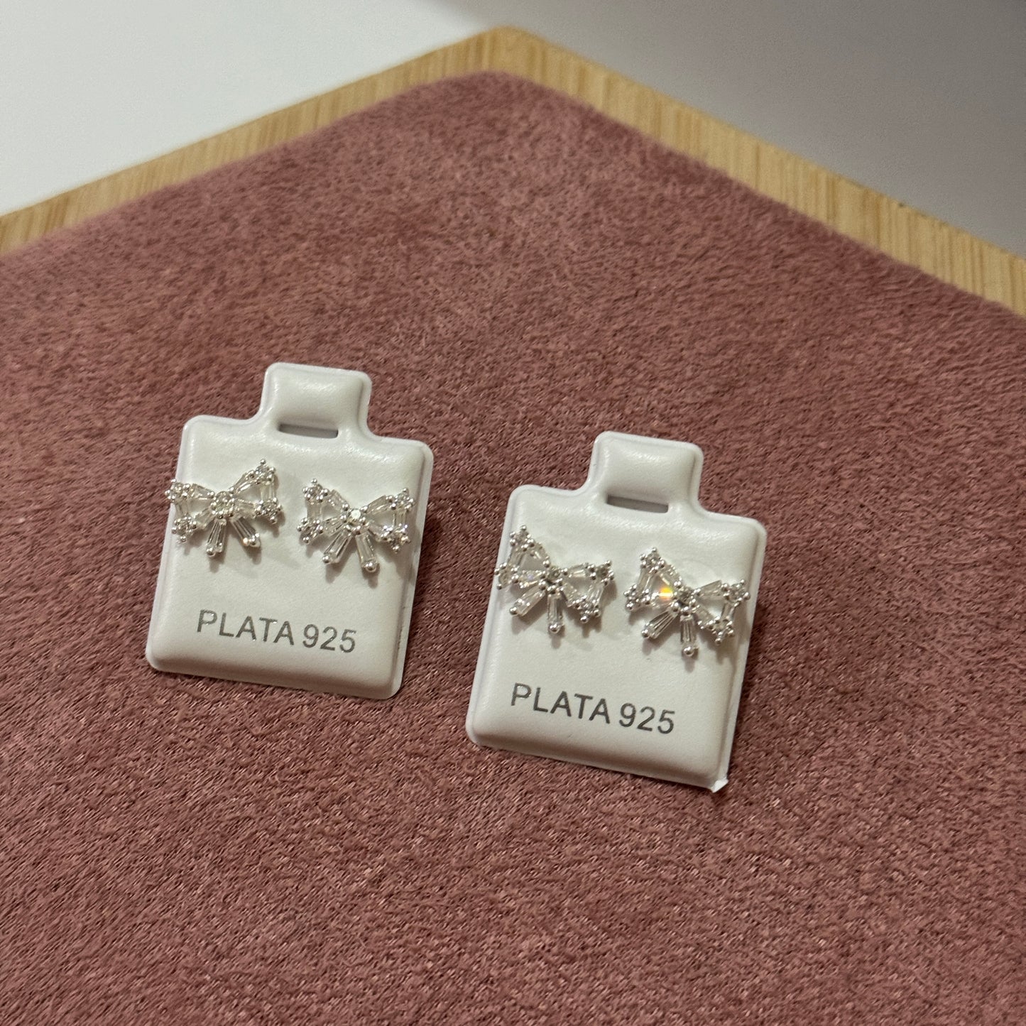 Aretes de Moña