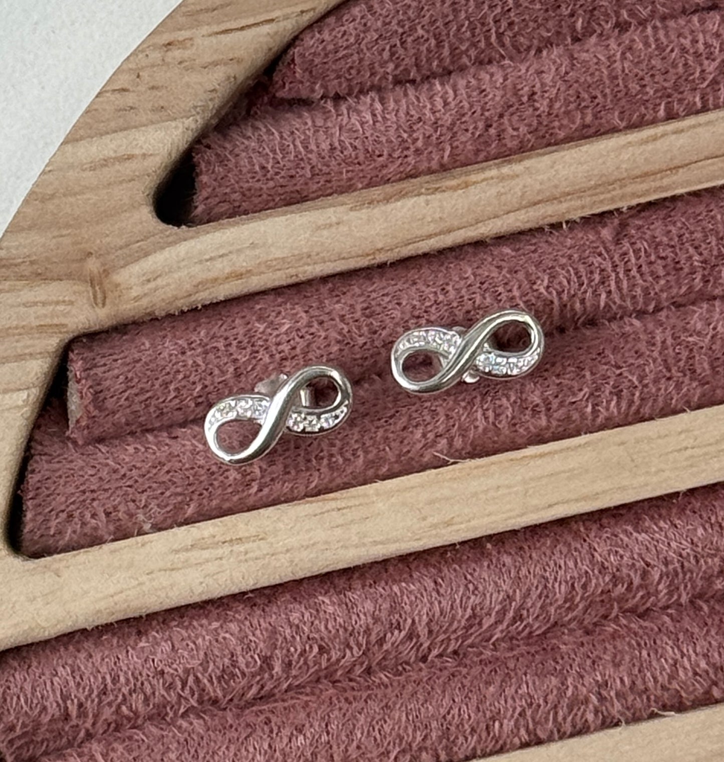 Aretes Infinito
