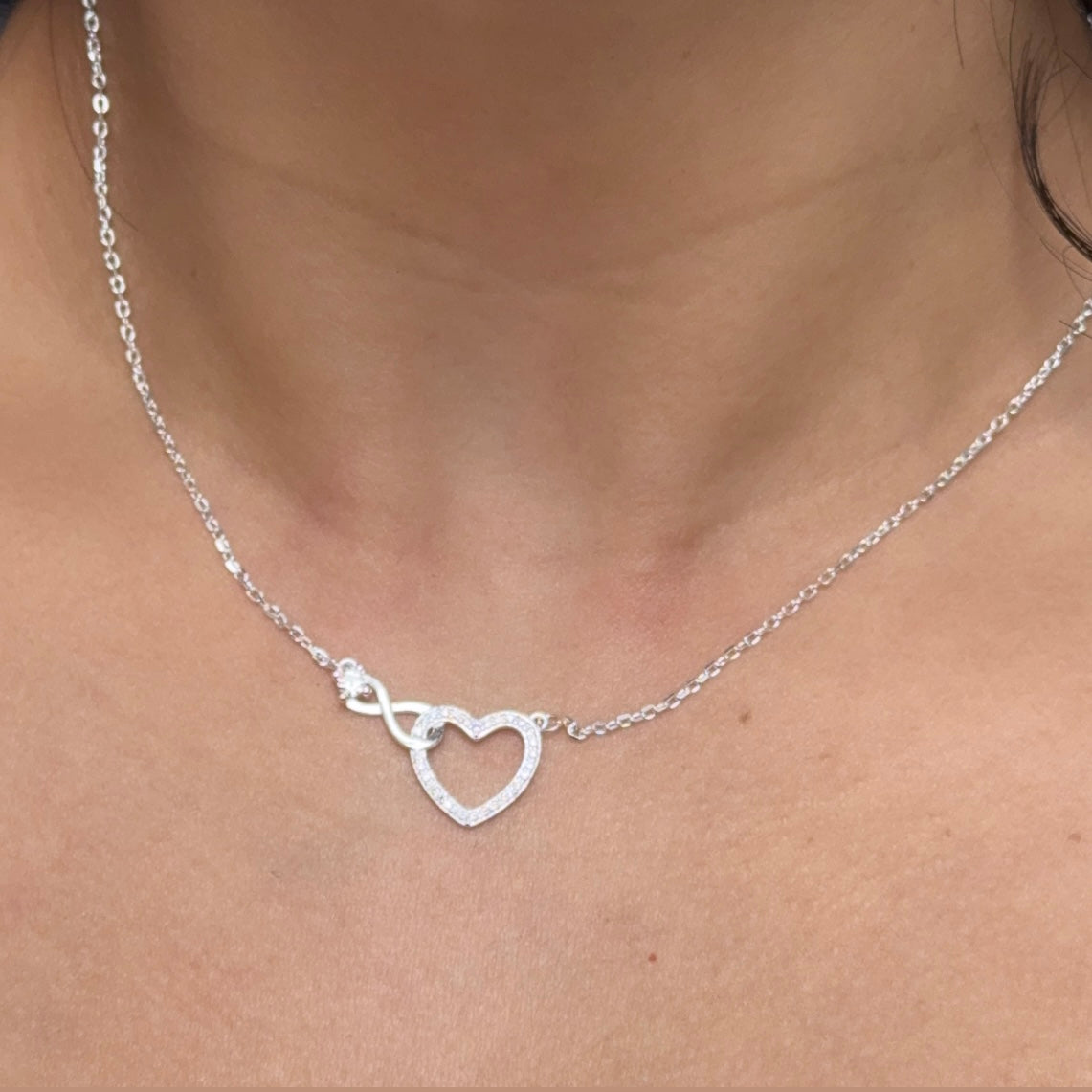Gargantilla infinito y Corazón